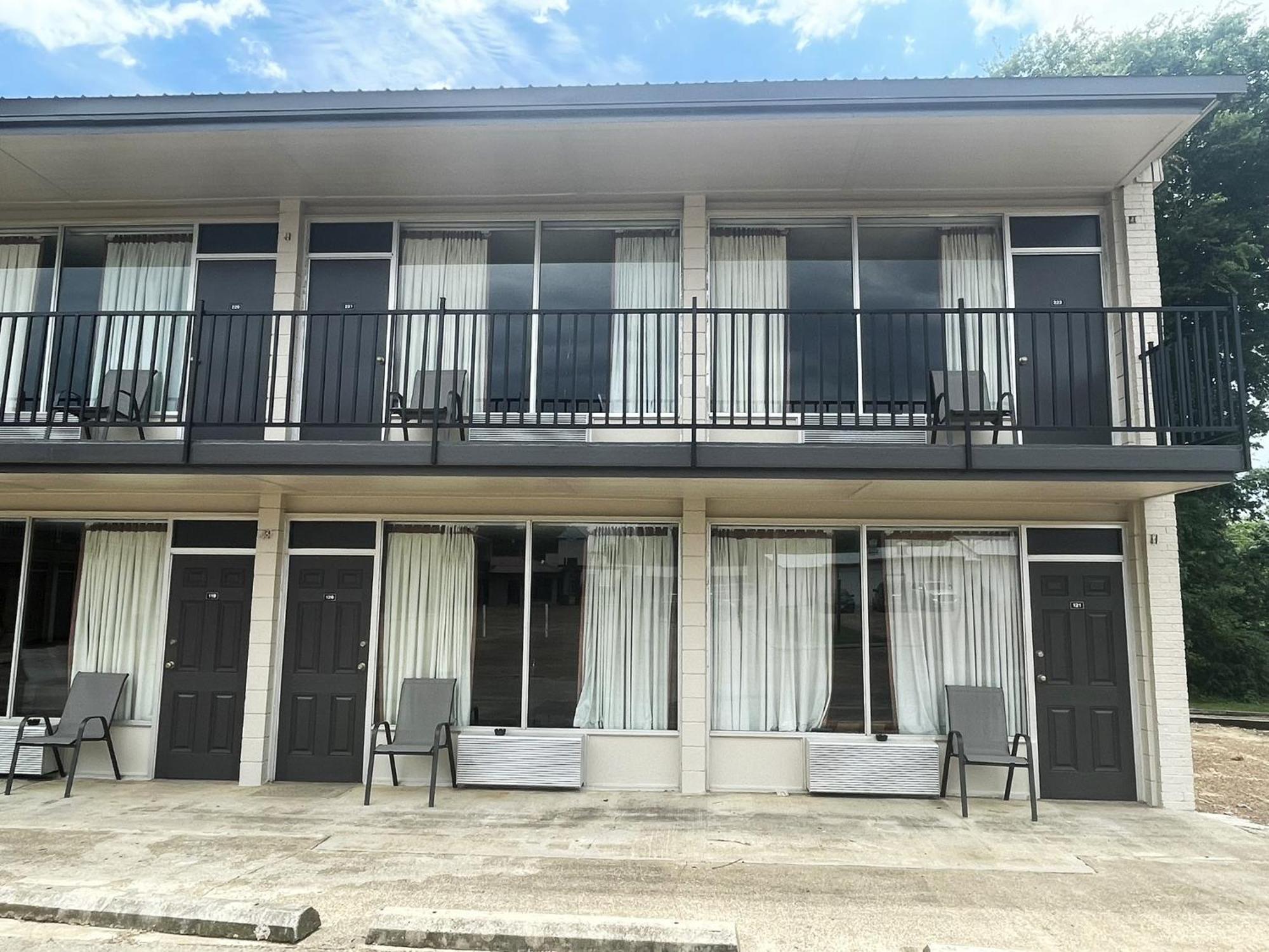 Kings Inn Valliant Ngoại thất bức ảnh